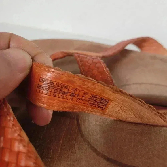 UGG Australia Lorrie Woven Leather Sandals 1016136 Fire Opal Flip Flops Thongs - Picture 4 of 6